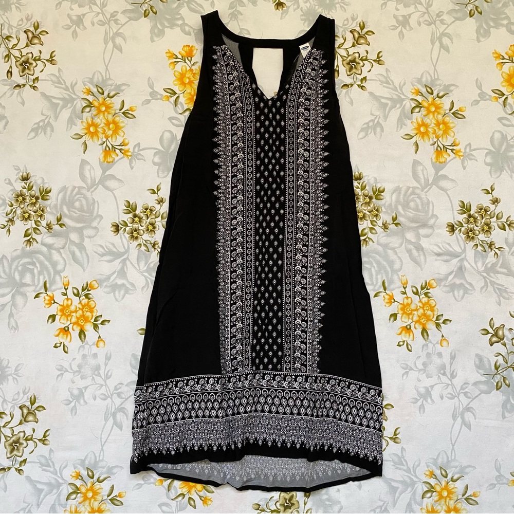 Old Navy Size S V-Neck Dress